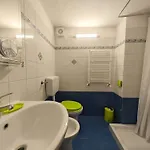Hostdomus - La Ninfea Apartman