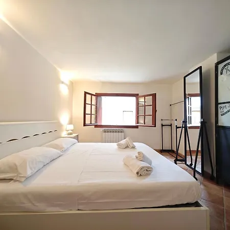 Appartement Hostdomus - La Ninfea *