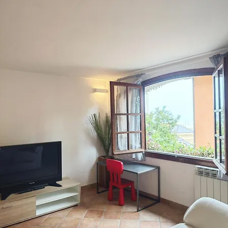 Hostdomus - La Ninfea Alassio