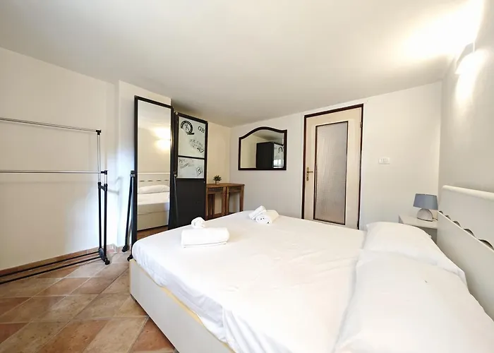 Hostdomus - La Ninfea Lägenhet *