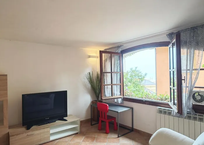 Hostdomus - La Ninfea Alassio